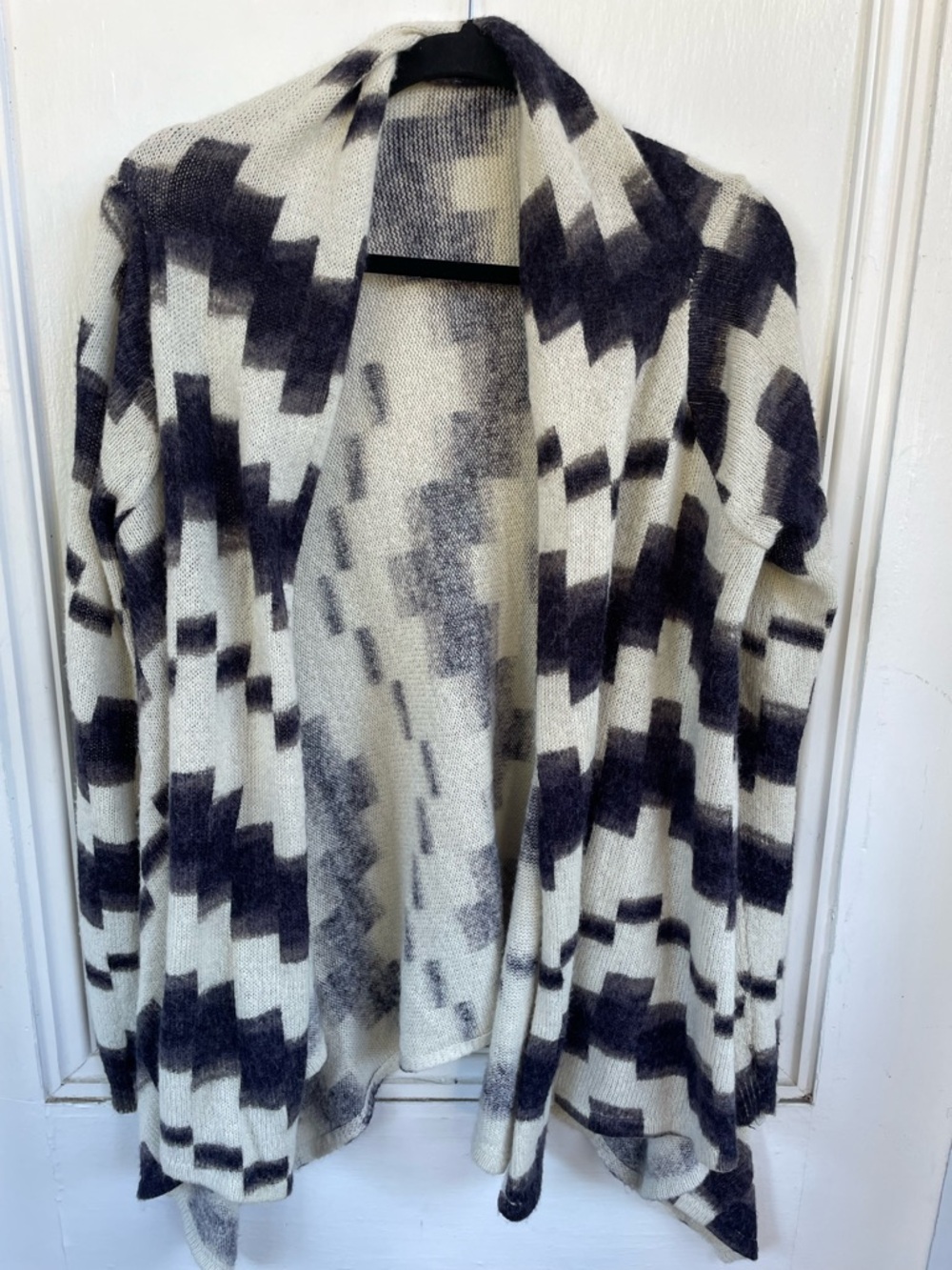 GAP Open-Front Geometric Cardigan in Cream and Black
